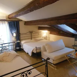 Ca' Riccio 2*, Venice Italy