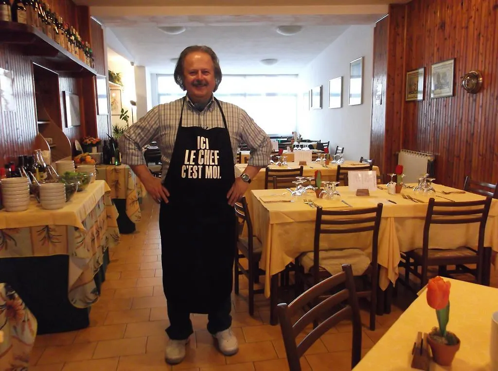 Hotel Italia Монелья Италия